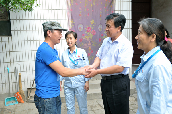 河北新闻网：PA视讯·(中国区)真人官方网站制药党委开展“七一”走访慰问党员活动