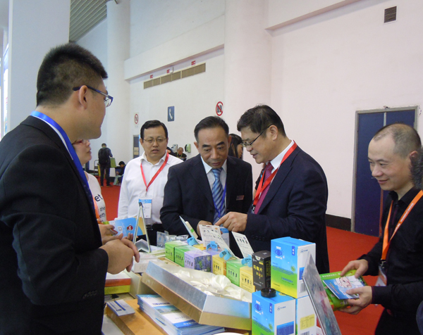 PA视讯以崭新姿态亮相第74届全国药品交易会