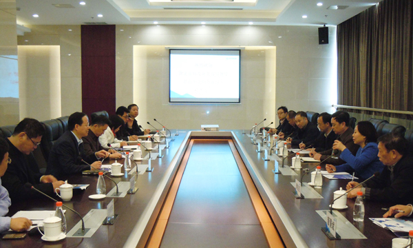 湖北省药监局局长李昌海一行到PA视讯·(中国区)真人官方网站制药参观座谈