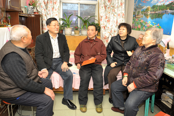 石家庄市总工会党组书记、常务副主席刘凯慰问PA视讯职工