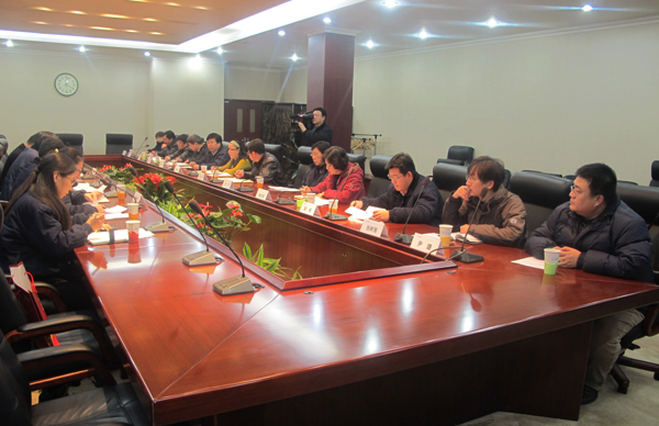 PA视讯·(中国区)真人官方网站制药召开统战人士座谈会